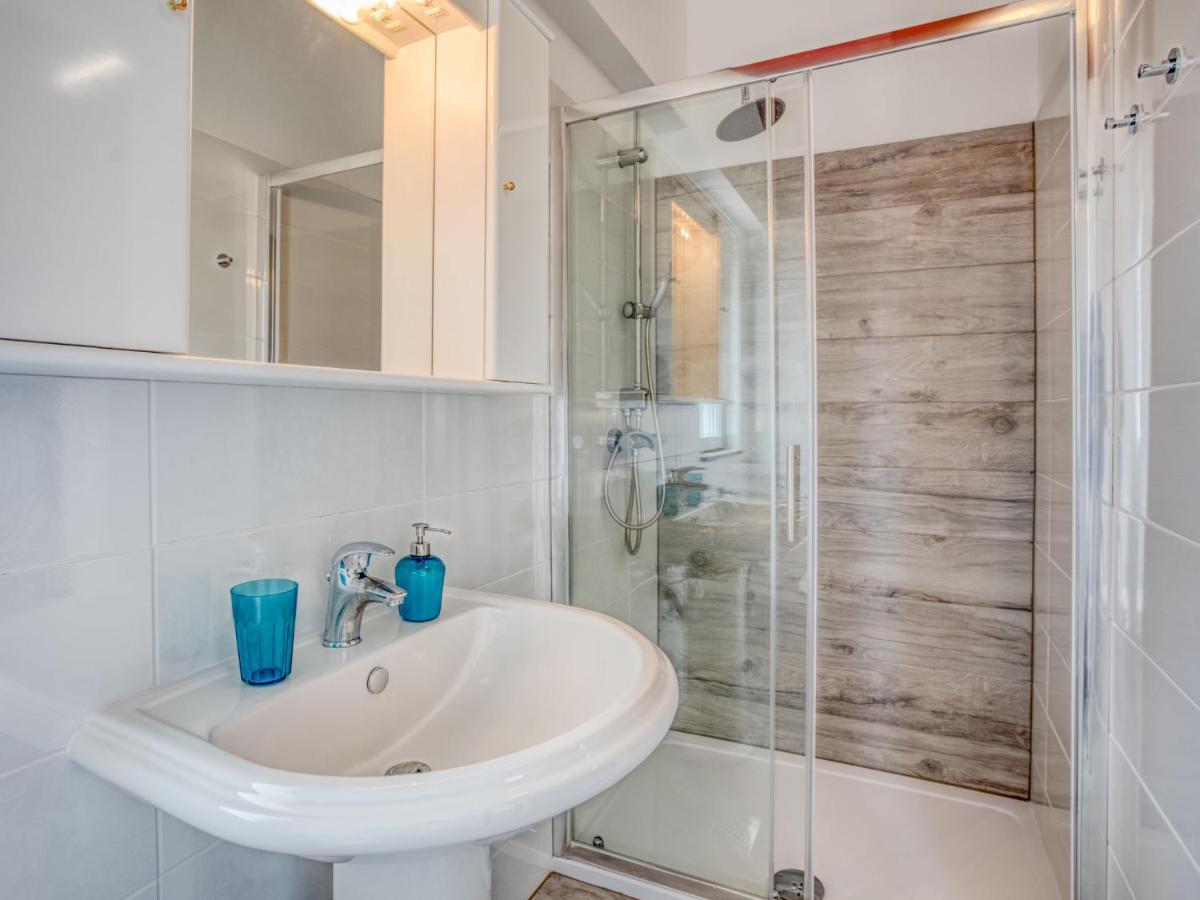 Apartment Daria-2 By Interhome Porec Exterior photo