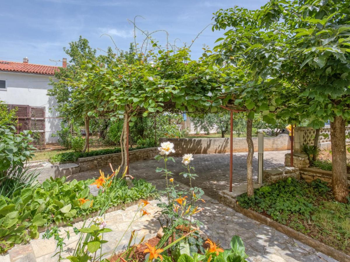 Apartment Daria-2 By Interhome Porec Exterior photo